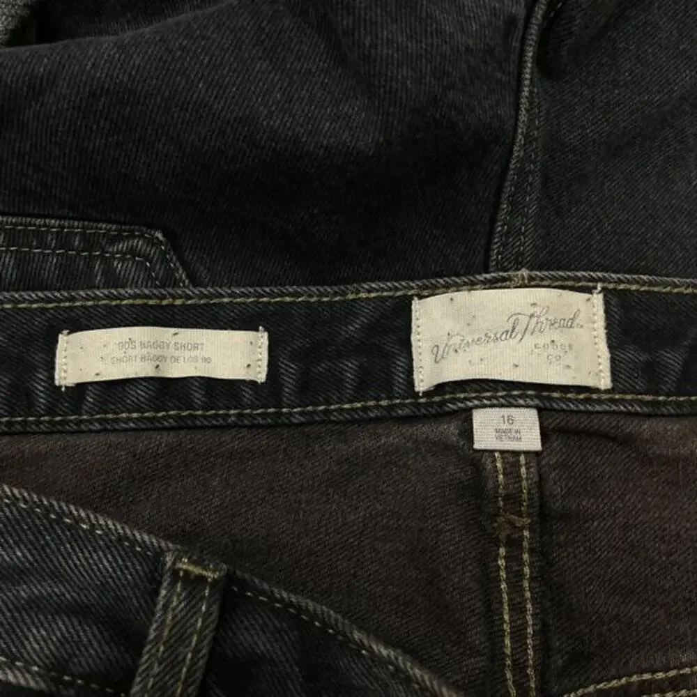 Universal‎ Thread Mid-Rise 90s Baggy Denim Shorts Relaxed Fit Size 16 Black
